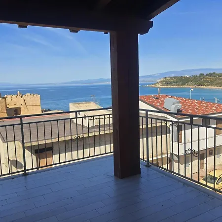 Le Castella