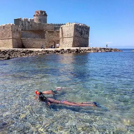 Le Castella